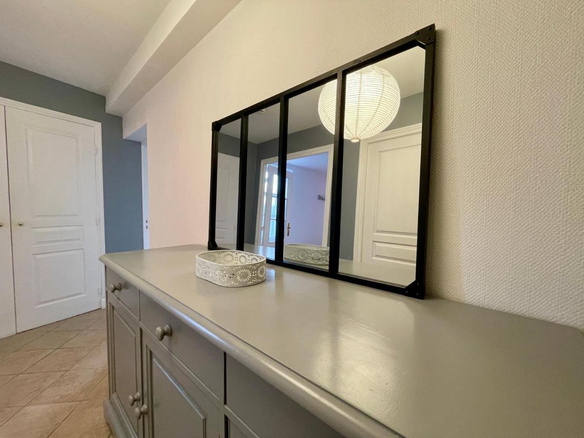 Le Monastere Apartment บาเยอ ภายนอก รูปภาพ