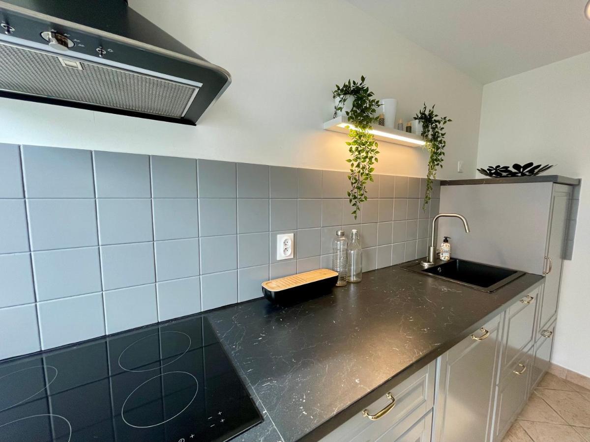 Le Monastere Apartment บาเยอ ภายนอก รูปภาพ