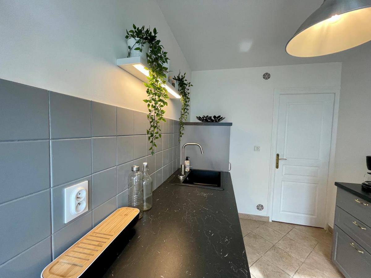 Le Monastere Apartment บาเยอ ภายนอก รูปภาพ