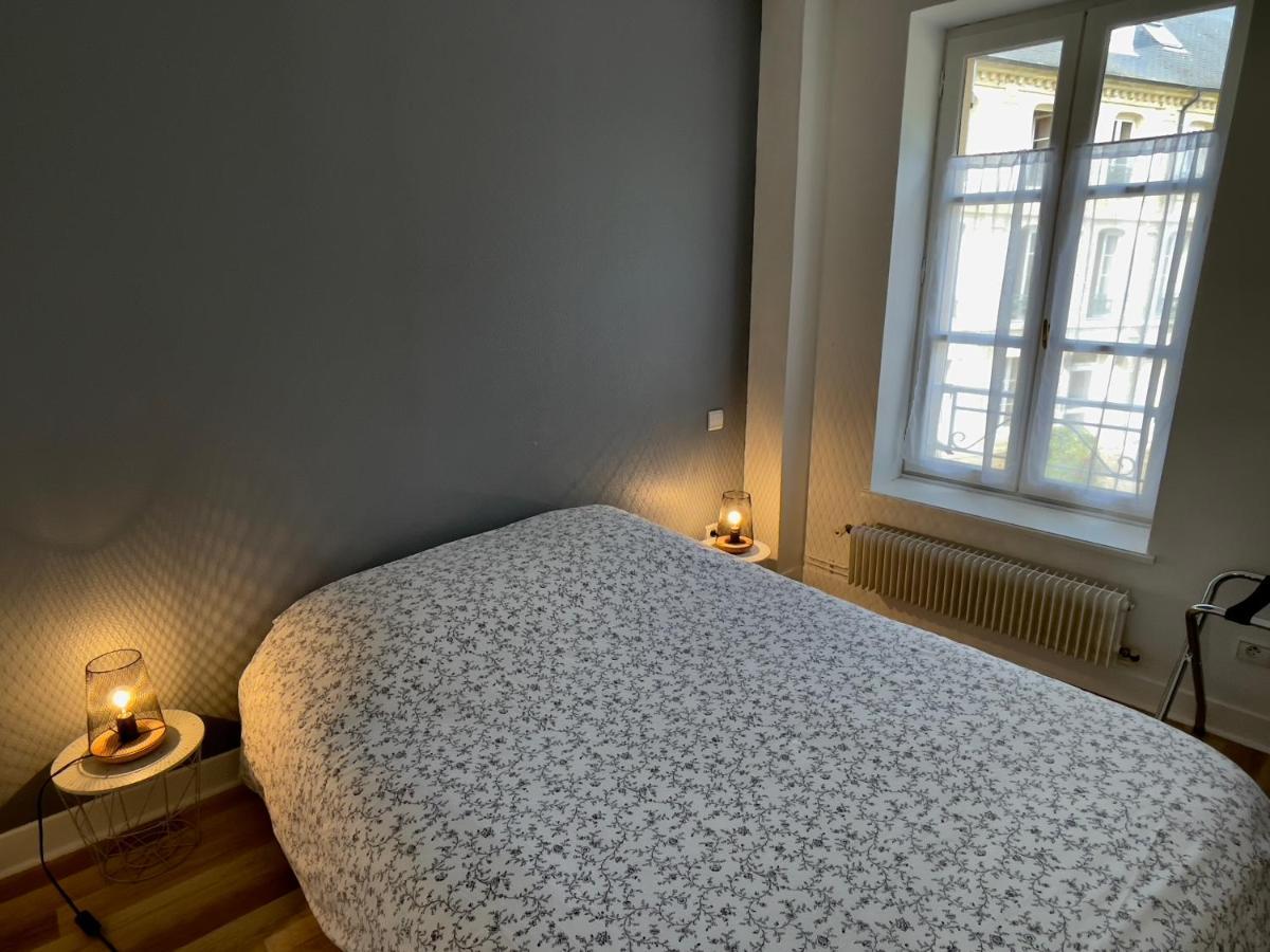Le Monastere Apartment บาเยอ ภายนอก รูปภาพ